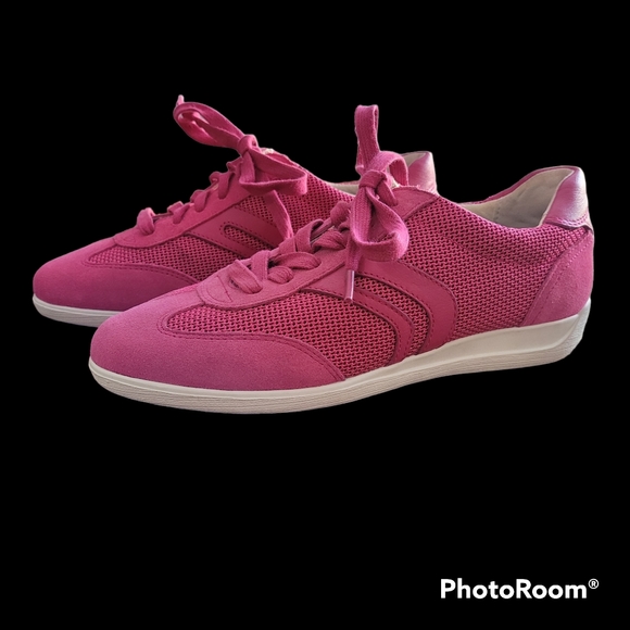 Geox Shoes - Geox pink runners sz 6